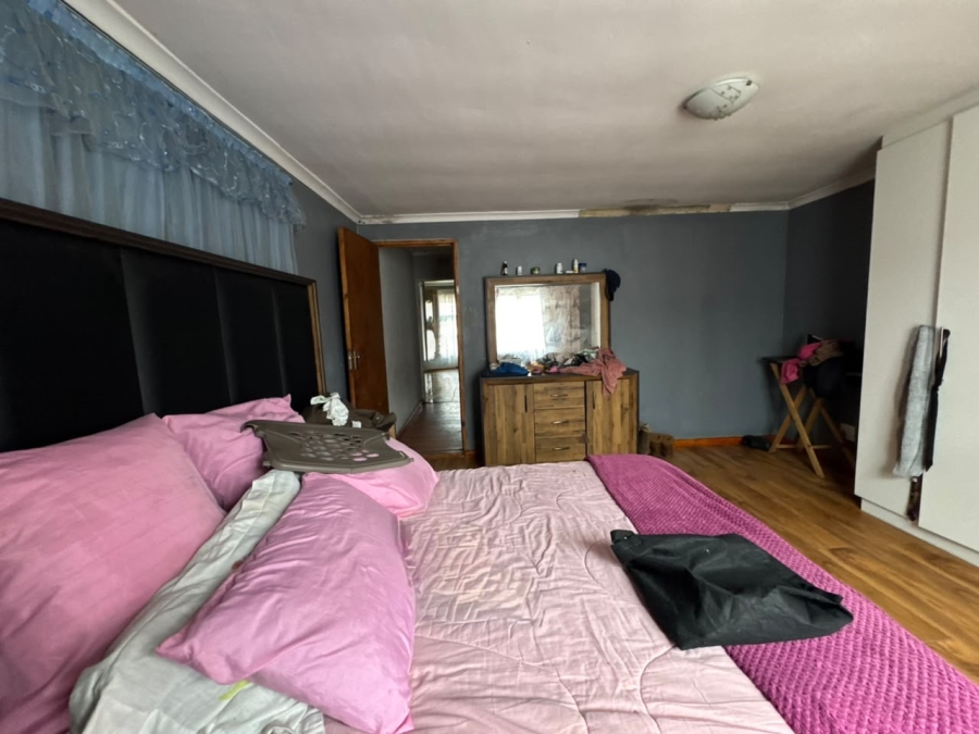 3 Bedroom Property for Sale in Hillcrest Heights Western Cape